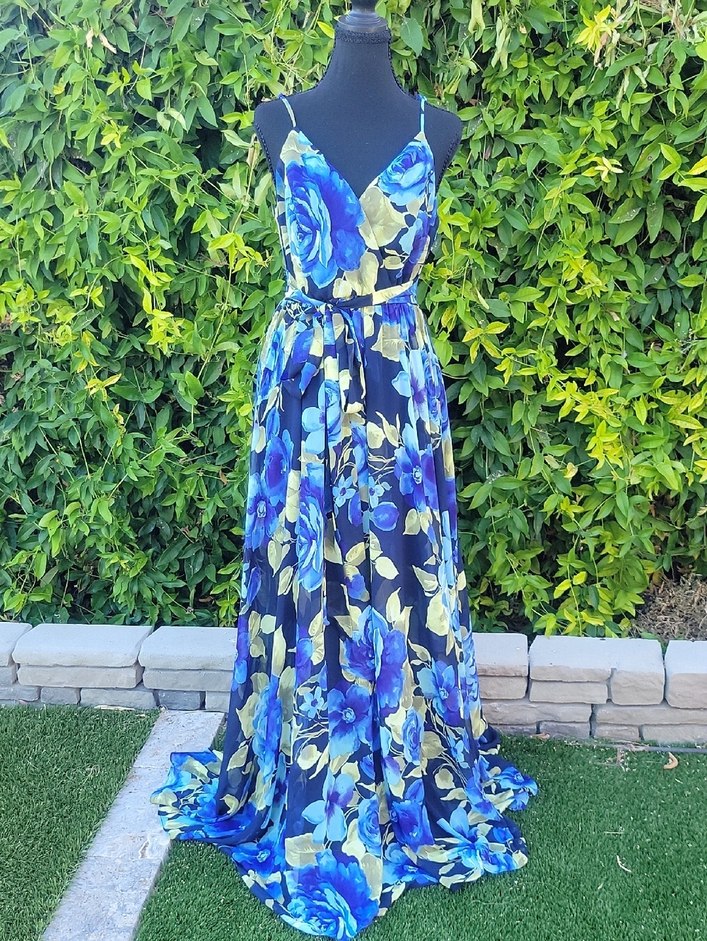 Blue And Green Floral Spaghetti-Strap V Neck Floor Length Maxi Dress 10